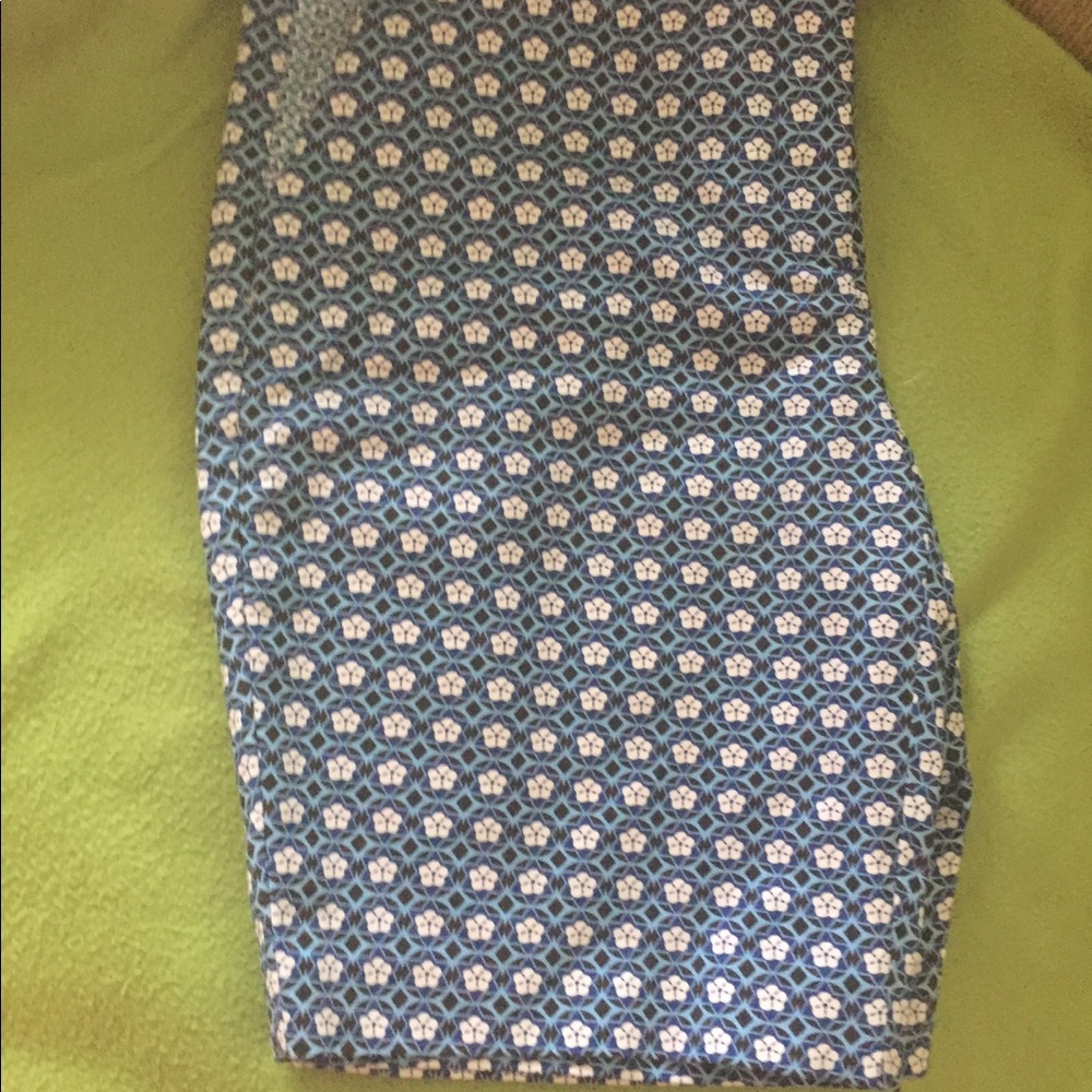 Adorable cute print blue shorts! - Picture 5 of 5